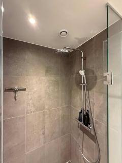 Luxury Apt with Harbor Views 2 - 6