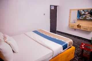 Dee Rocket Hotel & Lounge - 6