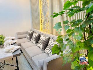 URBAN CHIC 1Bedroom Condo Unit at MesaVirre with PlayStation 5, Pool view, Sea view, and City View - 9