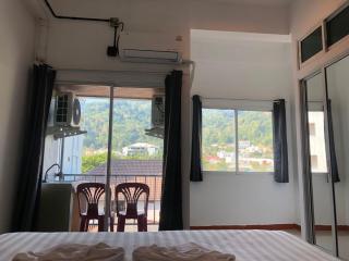 Silver Oaks Hotel - 4