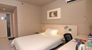 Jinjiang Inn Caoan Road - 7