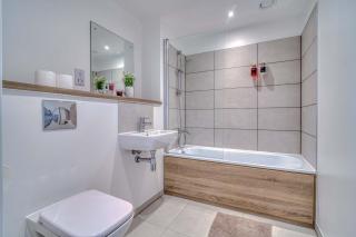 City View - Free Parking - Near Salford Royal - 6