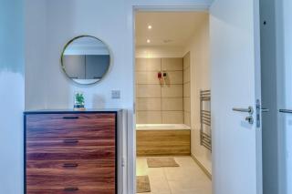 City View - Free Parking - Near Salford Royal - 5