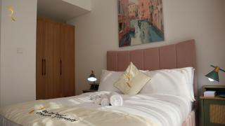 Modern 1BR Retreat - Chic Central City Oasis - 4