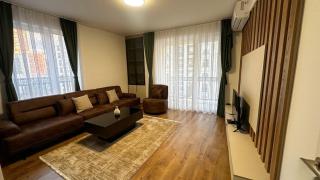 Elegant 3-Bedroom Apartment Near City Center! - 0