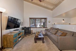 Cozy 1BR Alpine Retreat with Pool & Sauna - 2