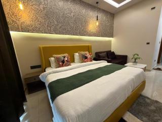 Pratap Living Luxe Studio Stays - Omaxe Hazratganj - 5