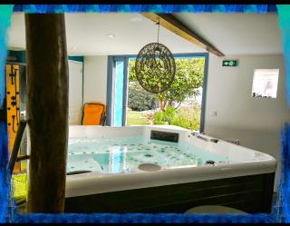 Villa Orchidée Love & Kinky Room - 5