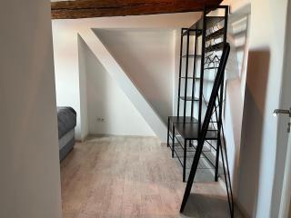 Modernes Loft mit Holzbalken und Charme - 6