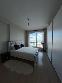 Modern Luxury 1BR Pool, Gym and City Views - 9