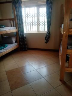 Open Skyz Kampala Hostel - 6
