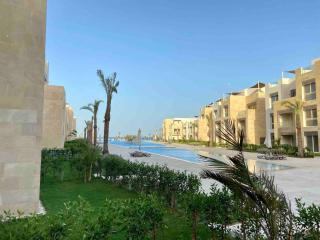 Two-bedroom apartment, ground floor, overlooking the sea - 2