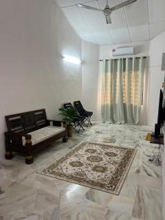 Homestay Bandar Tasik Puteri 2-Musllim Only - 0