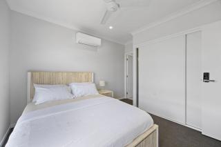 Premium Family Retreat in Logan Reserve - 4