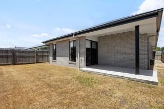 Premium Family Retreat in Logan Reserve - 3