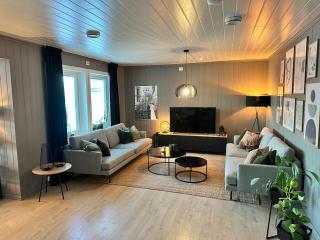 Large family home with good standards - 4