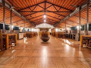 Shangri-La Jungle Village Resort - 7