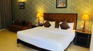 Click Resort Corbett Tiger den - 5