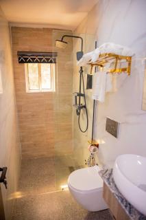 Dee Rocket Hotel & Lounge - 5