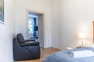 Chic & Cozy 2BR Stay Near U6 Schöpfwerk Station - 8