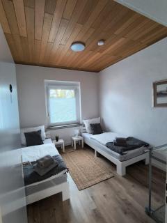 Zentrale Zimmer ideal für Monteure, Messe & Urlaub - 1