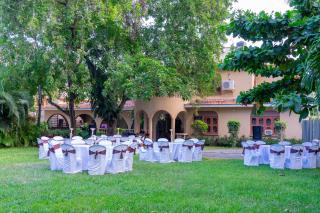 One Bedroom with 3 beds can sleep 4 - Mombasa - 8