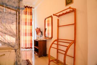 Lake Edge Resort - 6