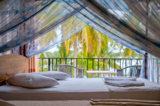 Lake Edge Resort - 4