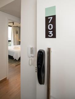 Urban Oasis Stylish 1BR Pool BBQ Free Parking - 1