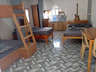 Joan's All Seasons Homestay - 3