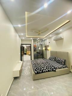 Luxury Two bedrooms Apartment - 3