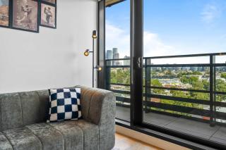 Walk to Melb Uni Hospital CBD Free Parking - 4