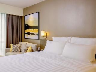 Novotel Suites Manila at Acqua - 6