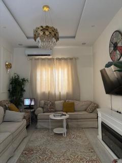 4BR Family Villa with Yard and Fireplace - 7