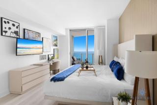 2BR Apt with Amazing Ocean View Balcony & Pool - 2