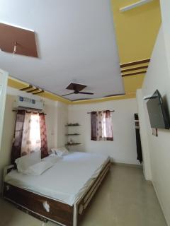 Naivaidya Guest House - 9