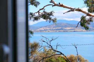 Ocean View Holiday Home - Easy Access to Hobart - 9