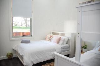 The Guesthouse - 3