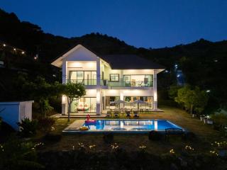 4-Bedroom Panoramic Sea View Villa Pool, Airport Pick-Up Service, Maid Cleaning, Near Karon Beach - 8