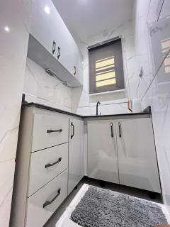 Studio apartment in Surulere - 3
