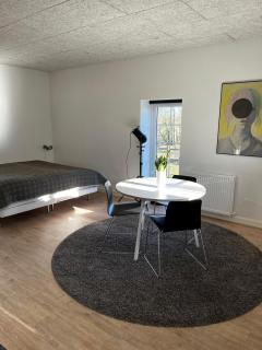 Separate apartment on country estate - close to town - 3