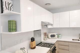 Newly Renovated Terrace 1BR Burj Skyline Views - 4