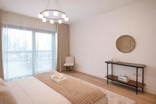 Newly Renovated Terrace 1BR Burj Skyline Views - 5