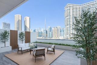 Newly Renovated Terrace 1BR Burj Skyline Views - 6