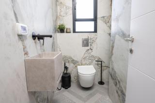 רויאל בוטיק טווינס 2 - 2