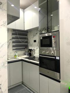 Luxury 2 bedroom apartment with free Airport pickup and drop off - 3