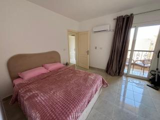 Clubside Retreat in Rehab City - 3