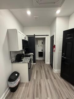Cozy Modern Studio - 2