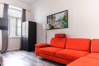 Modern & Cozy 1BR Apt for long Stay with TV & WiFi - 4