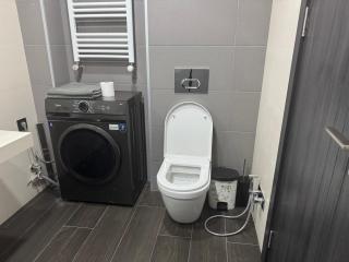 Modern Apartment with Breath-Taking Panoramic Views - 4